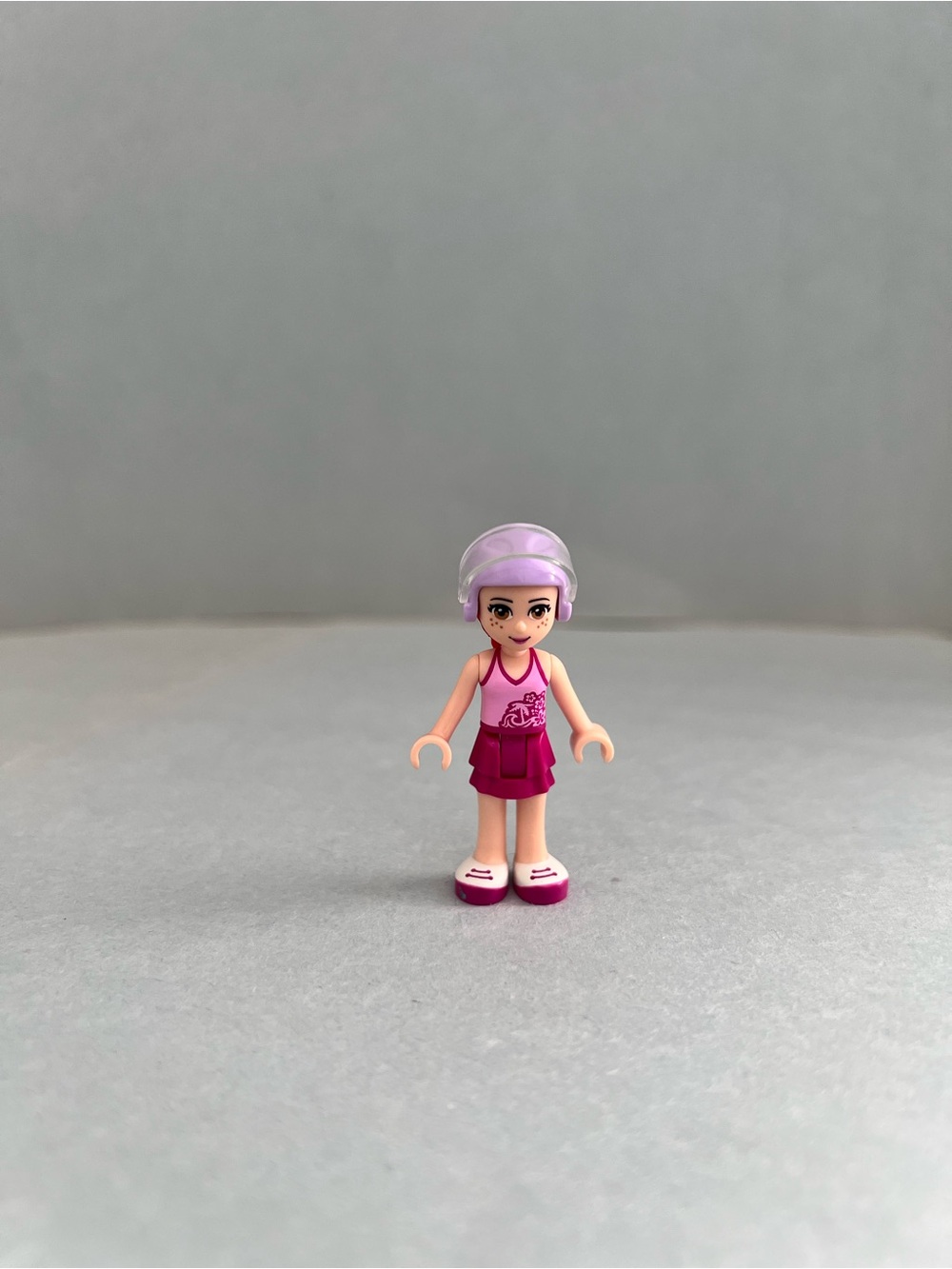 LEGO Friends Mia mini-doll figure